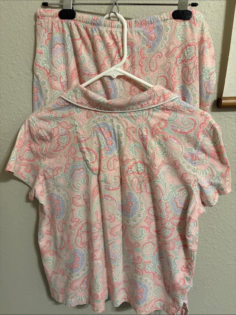 Lauren Ralph Lauren Pink Multi Paisley Short-Sleeve Cropped Leg Pajama Set - Picture 6 of 6